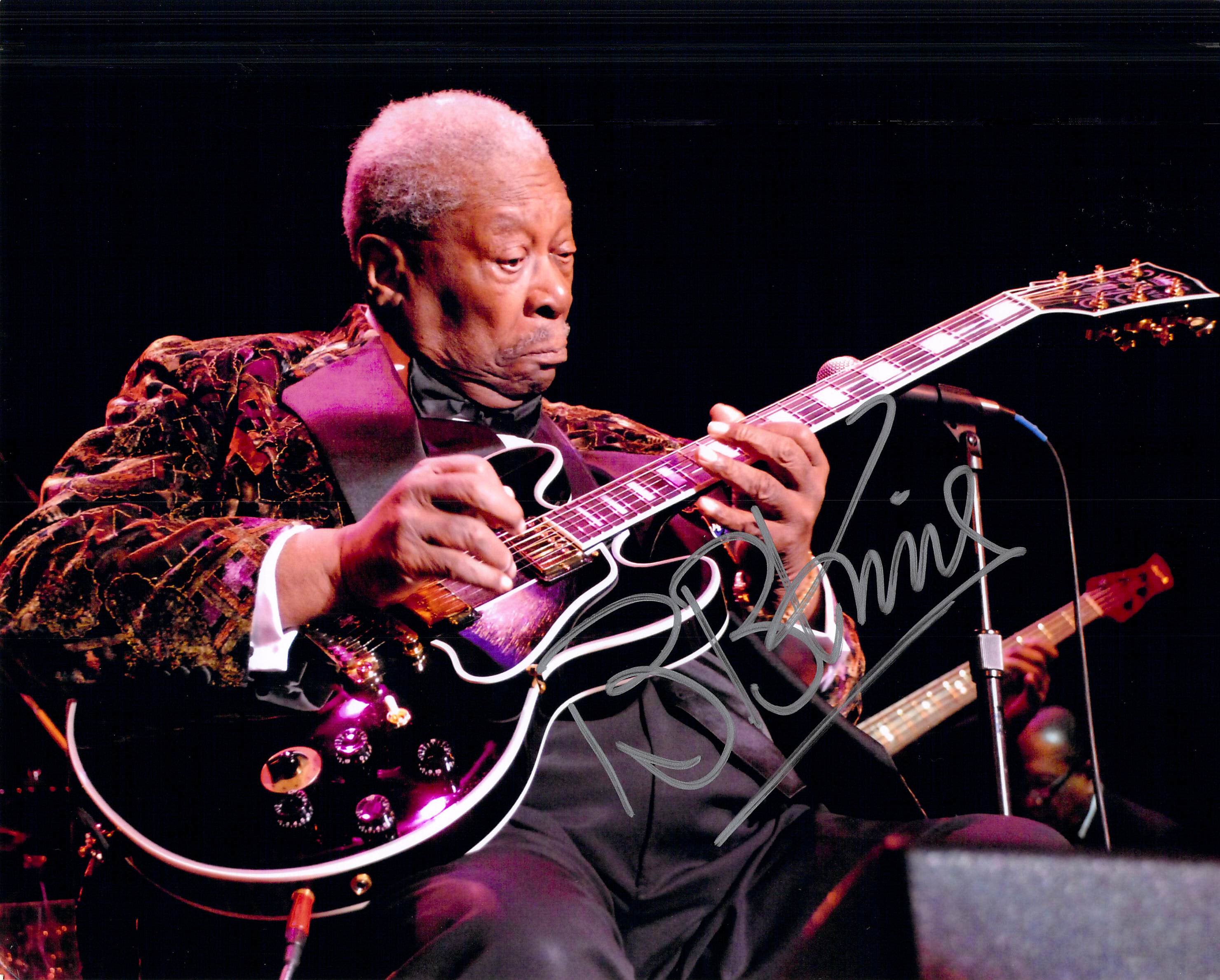 B.B. King Autograph Signed Photo In Performance – Tamino