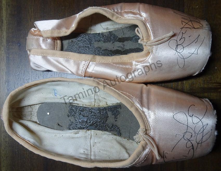 Ruth Page Signed Pointe Shoes – Tamino