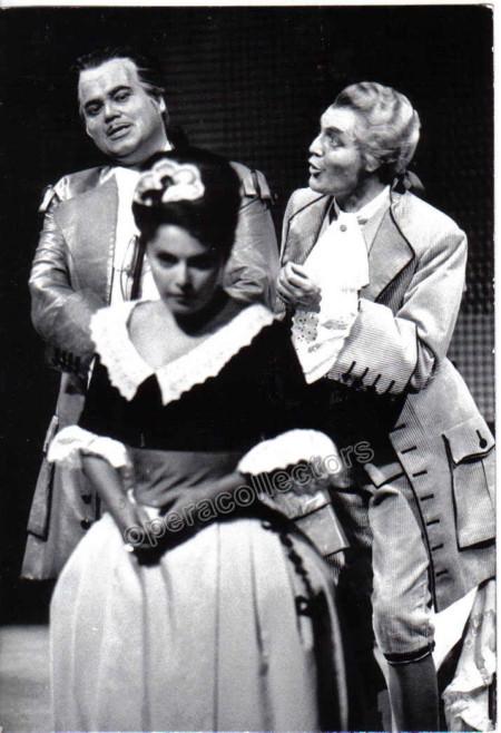 Salzburger Festspiele 1964 - Le Nozze di Figaro - Set of 5 unsigned pi ...